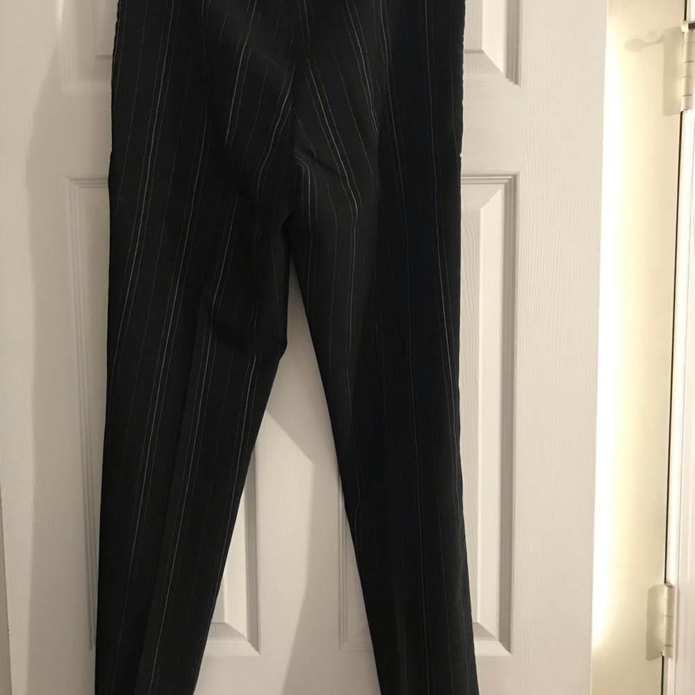 Women’s three-piece skirt suit - Picture 7 of 10